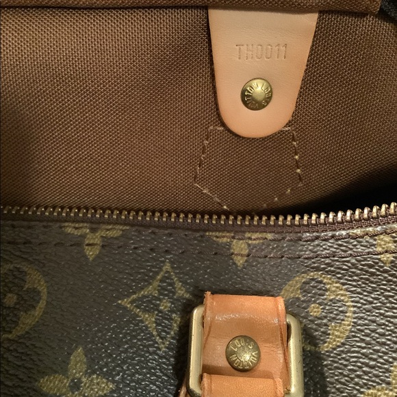 Louis Vuitton Speedy 30 Satchel - Picture 6 of 7